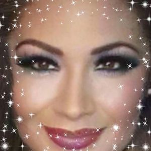 Meet your Posher, Quecca